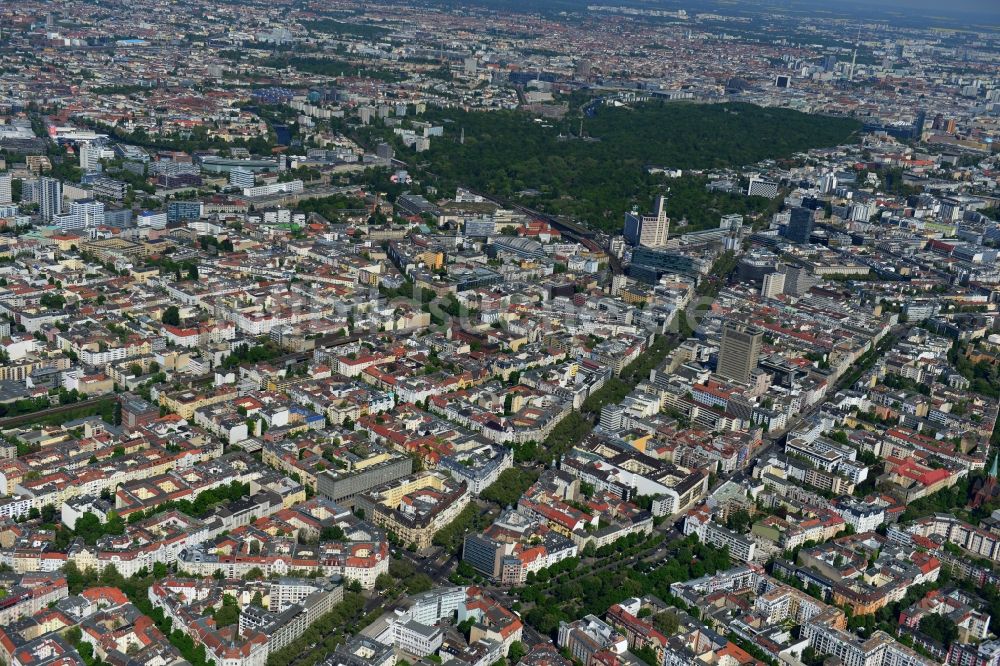 Berlin von oben - Stadtteilansicht der City West am Kudammm Kurfürstendamm in Berlin - Charlottenburg