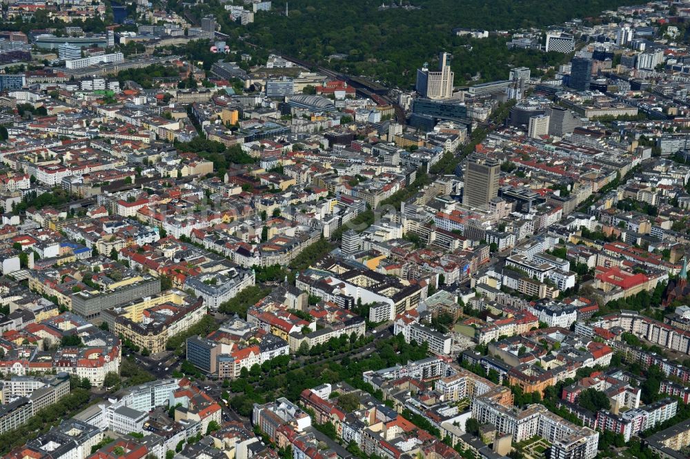 Berlin aus der Vogelperspektive: Stadtteilansicht der City West am Kudammm Kurfürstendamm in Berlin - Charlottenburg