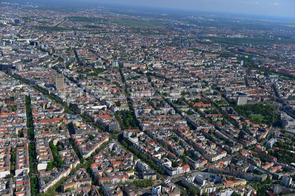 Luftaufnahme Berlin - Stadtteilansicht der City West am Kudammm Kurfürstendamm in Berlin - Charlottenburg