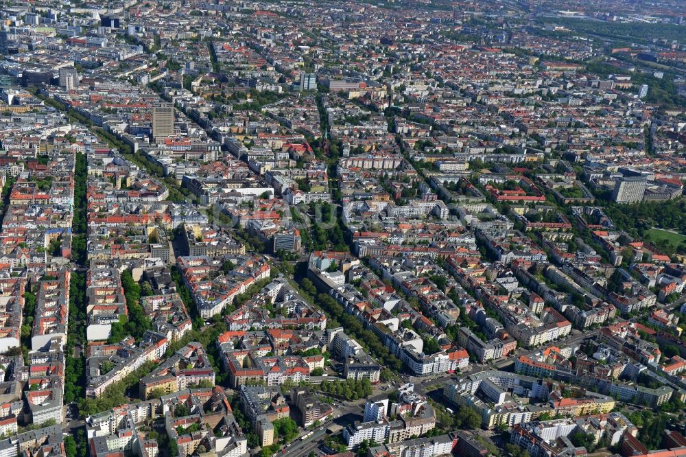 Berlin von oben - Stadtteilansicht der City West am Kudammm Kurfürstendamm in Berlin - Charlottenburg