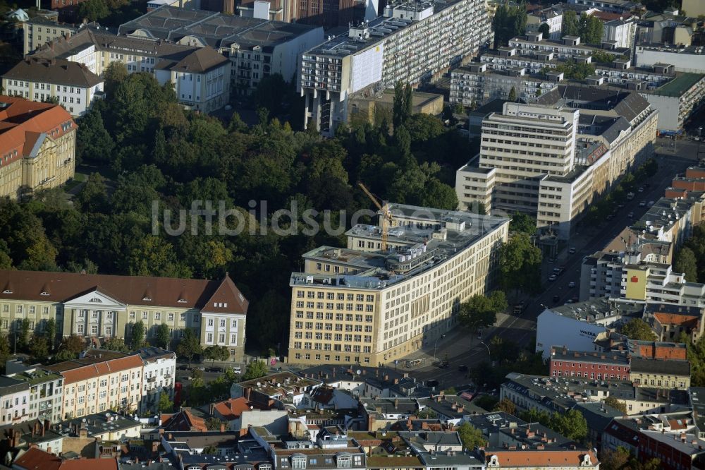 Luftbild Berlin - Stadtteilansicht des Gebietes um den Heinrich-von-Kleist Park im Ortsteil Schöneberg in Berlin