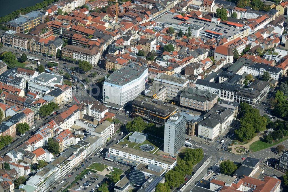 Luftaufnahme Heidelberg - Stadtteilansicht der Gebäude des Einkaufszentrum an der Rohrbacherstraße in Heidelberg im Bundesland Baden-Württemberg