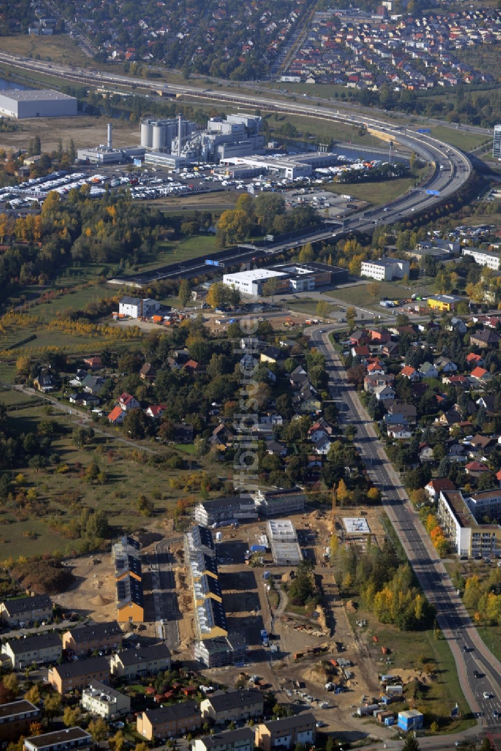 Luftaufnahme Berlin - Stadtteilansicht der Gegend von Adlershof und Rudower Höhe in Berlin