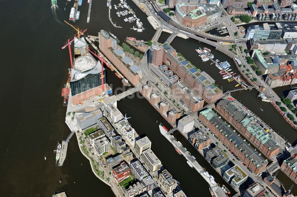 Hamburg aus der Vogelperspektive: Stadtteilansicht von der Hafencity in Hamburg