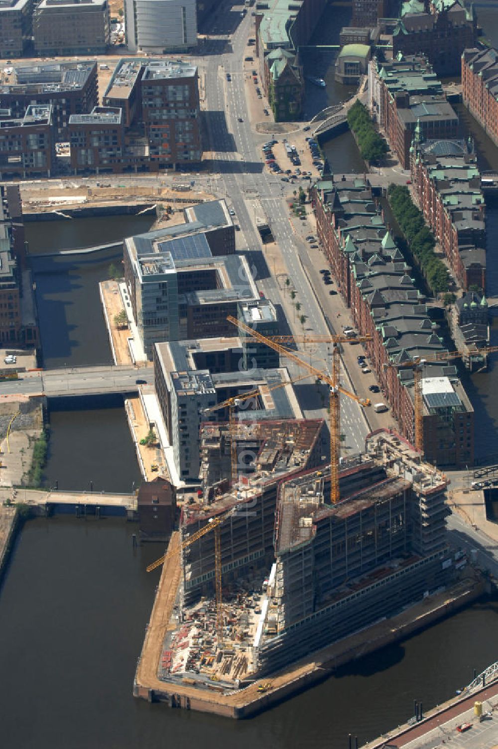 Hamburg aus der Vogelperspektive: Stadtteilansicht Hamburg Brooktorkai / Ericus