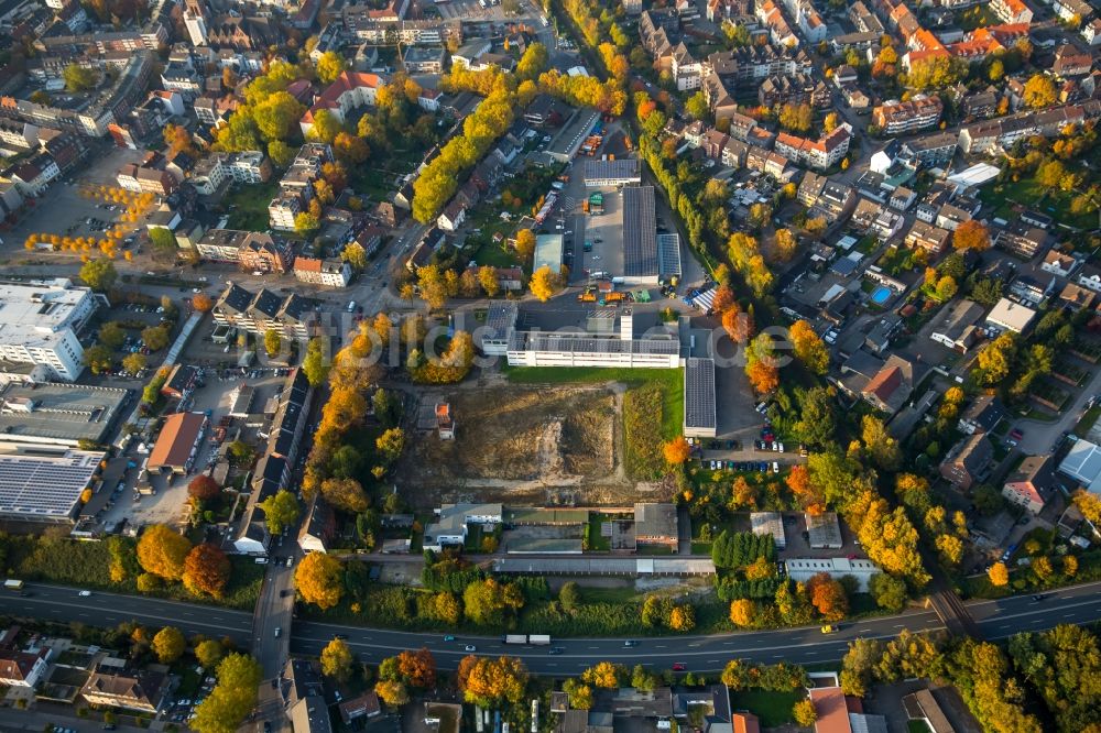 Gladbeck aus der Vogelperspektive: Stadtteilansicht des herbstlichen Carrée Roter Turm in Gladbeck im Bundesland Nordrhein-Westfalen