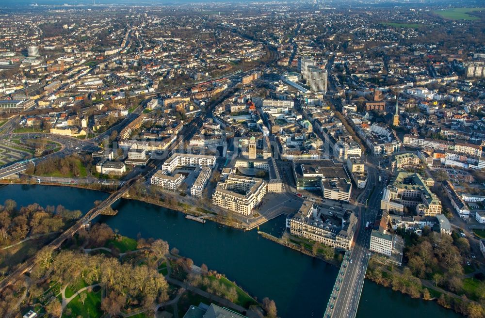 Luftbild Mülheim an der Ruhr - Stadtteilansicht der herbstlichen Stadtmitte in Mülheim an der Ruhr im Bundesland Nordrhein-Westfalen