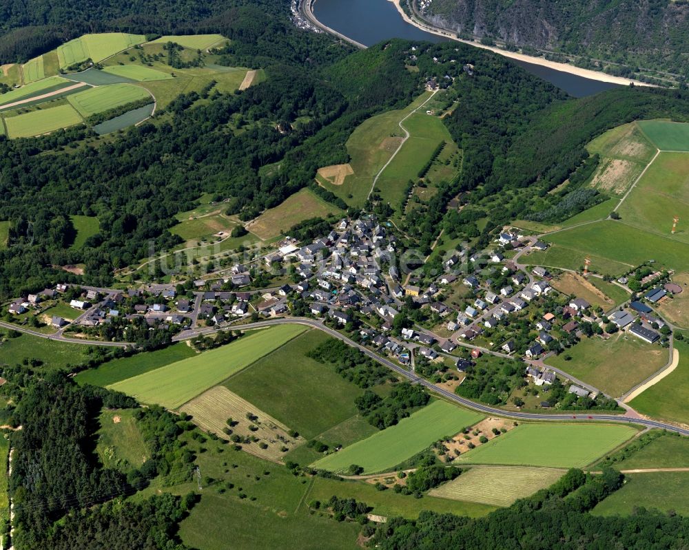 Boppard von oben - Stadtteilansicht von Holzfeld im Süden von Boppard im Bundesland Rheinland-Pfalz