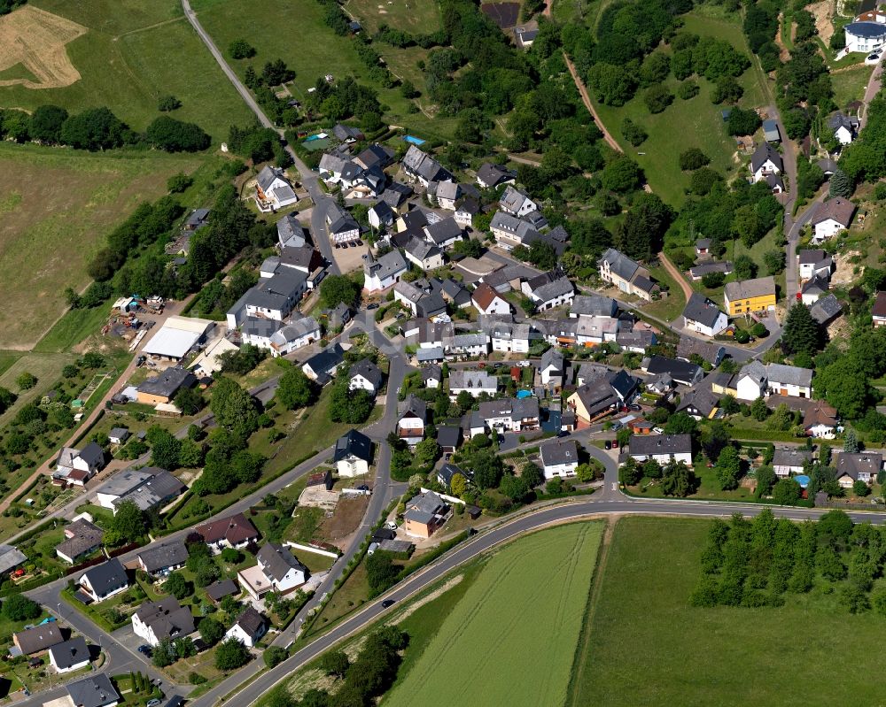 Boppard aus der Vogelperspektive: Stadtteilansicht von Holzfeld im Süden von Boppard im Bundesland Rheinland-Pfalz