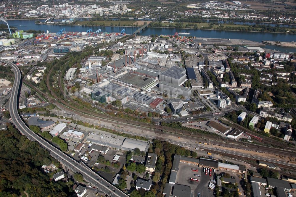 Luftbild Mainz - Stadtteilansicht des Industriegebietes in Neustadt in Mainz im Bundesland Rheinland-Pfalz