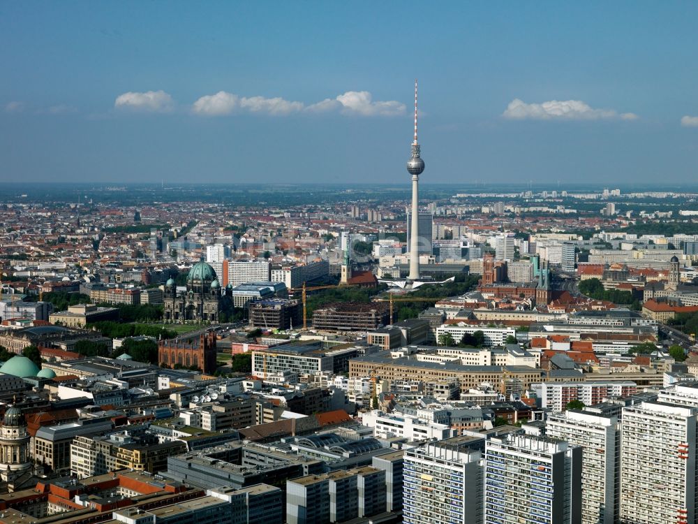 Luftbild Berlin - Stadtteilansicht Innenstadtbereich Zentrum Ost an der Leipziger Straße in Berlin Mitte