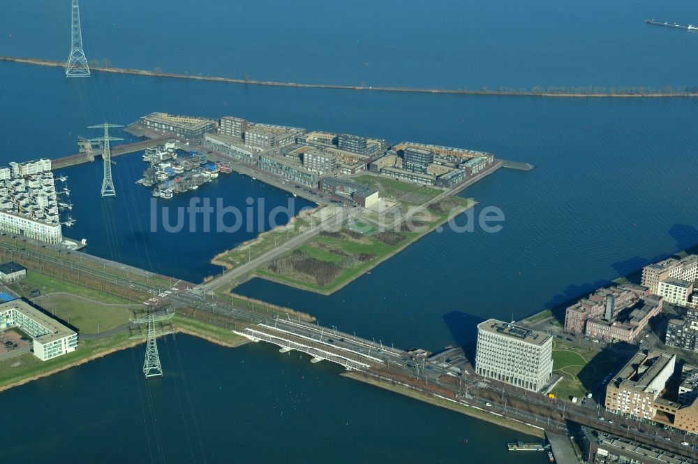 Luftbild Amsterdam - Stadtteilansicht Insel Steigereiland von Amsterdam der Haupstadt der Niederlande