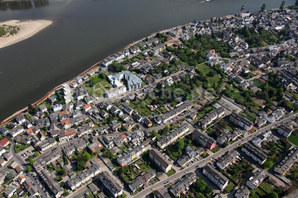 Koblenz Wallersheim aus der Vogelperspektive: Stadtteilansicht Koblenz Wallersheim am Rheinufer