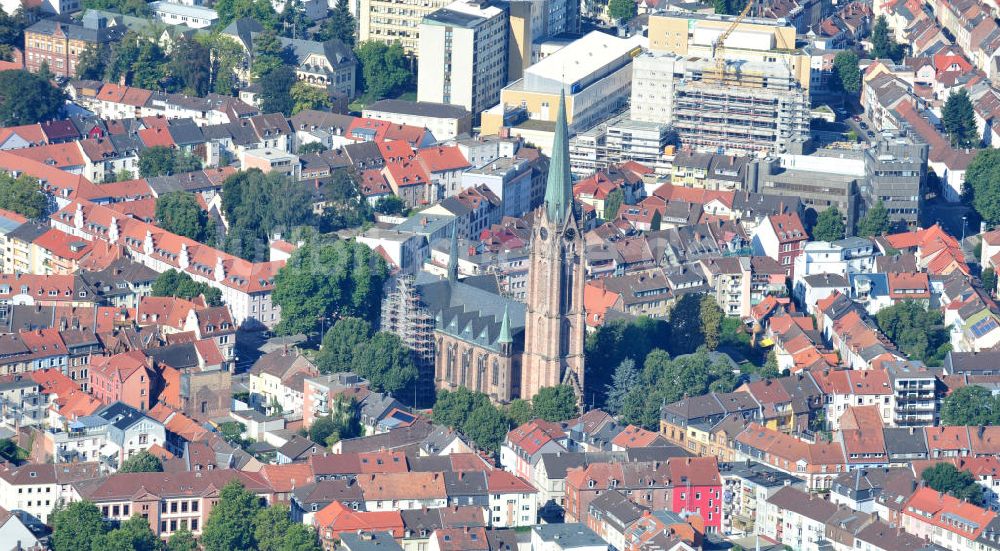 Luftbild Kaiserslautern - Stadtteilansicht mit Marienkirche in Kaiserslautern