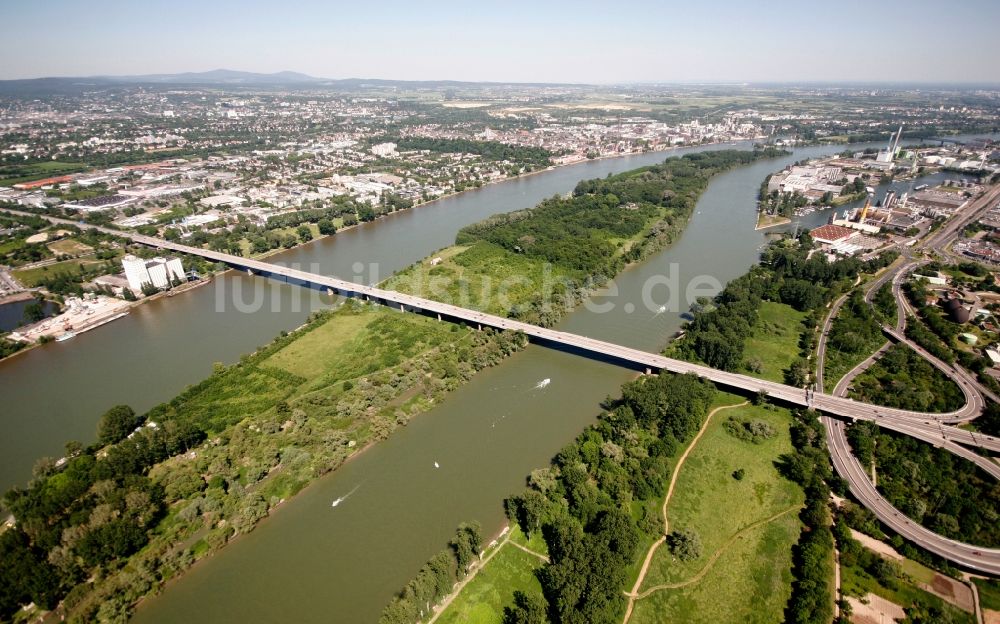 Luftbild Mainz - Stadtteilansicht von Mombach in Mainz im Bundesland Rheinland-Pfalz