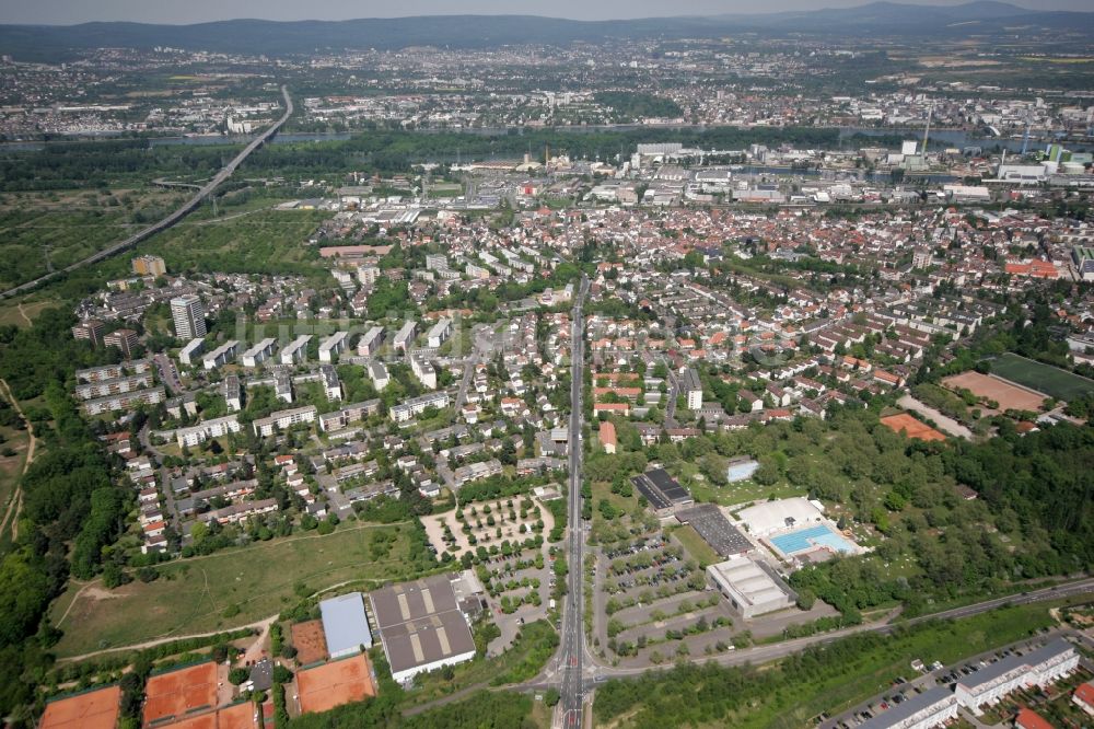 Mainz aus der Vogelperspektive: Stadtteilansicht von Mombach in Mainz im Bundesland Rheinland-Pfalz