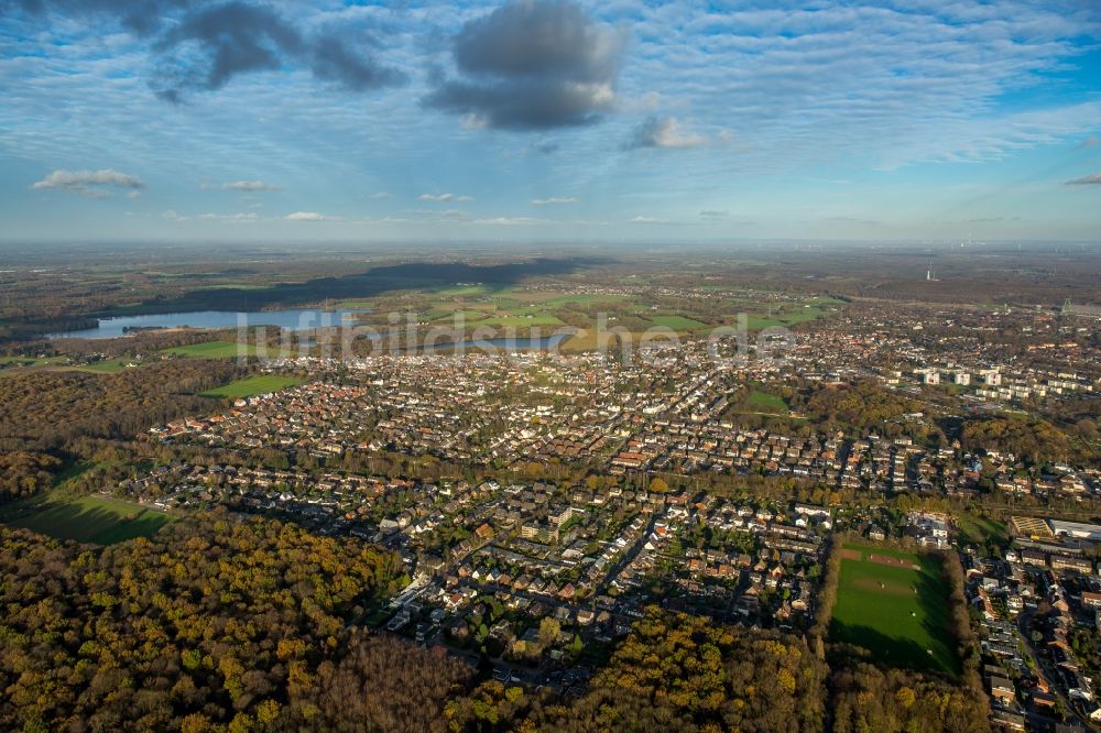 Dinslaken von oben - Stadtteilansicht des Nordens von Dinslaken im Bundesland Nordrhein-Westfalen