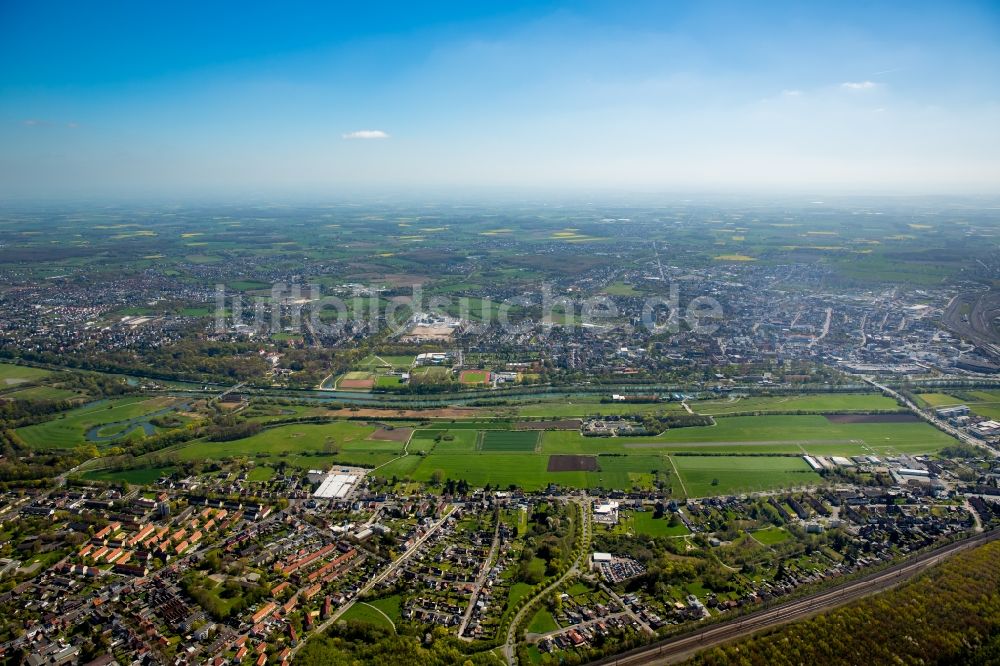 Hamm von oben - Stadtteilansicht des Nordens von Hamm mit den Lippeauen am Ufer des Flusses Lippe und des Datteln-Hamm-Kanal im Bundesland Nordrhein-Westfalen