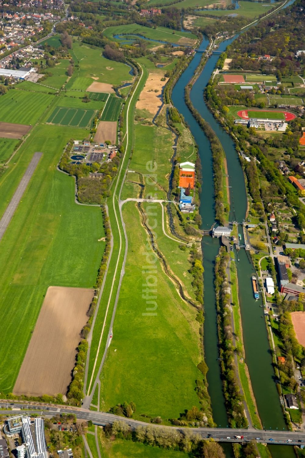 Hamm aus der Vogelperspektive: Stadtteilansicht des Nordens von Hamm mit den Lippeauen am Ufer des Flusses Lippe und des Datteln-Hamm-Kanal im Bundesland Nordrhein-Westfalen