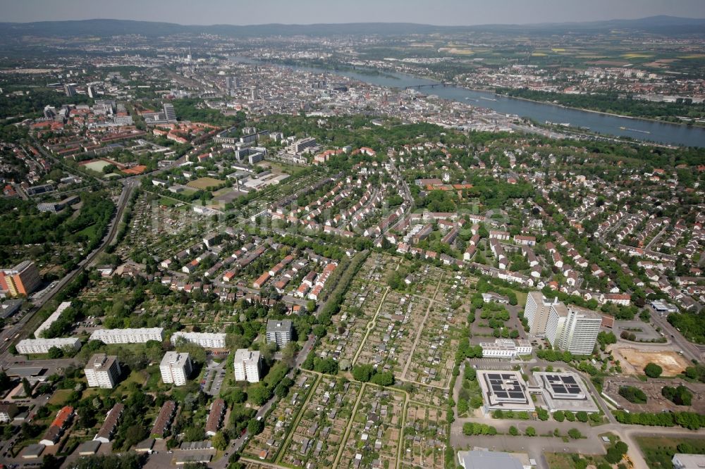 Mainz von oben - Stadtteilansicht von Oberstadt in Mainz im Bundesland Rheinland-Pfalz