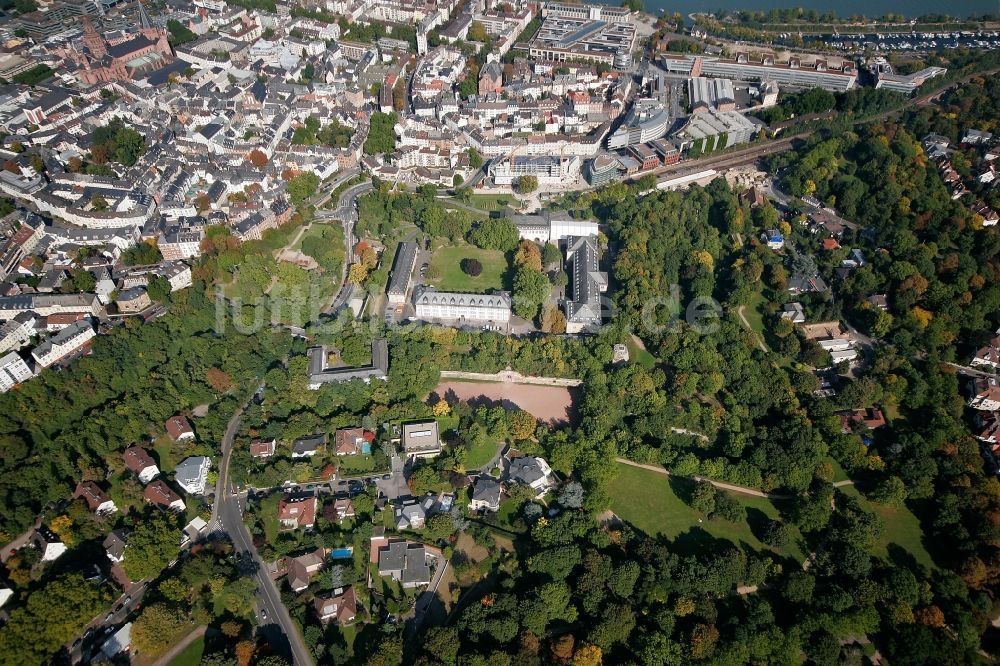 Mainz von oben - Stadtteilansicht von Oberstadt und der Zitadelle in Mainz im Bundesland Rheinland-Pfalz