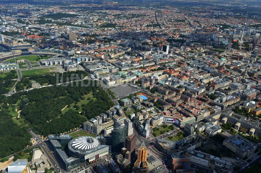 Berlin von oben - Stadtteilansicht Potsdamer Platz im Ortsteil Tiergarten Richtung Zentrum Ost / Mitte in Berlin