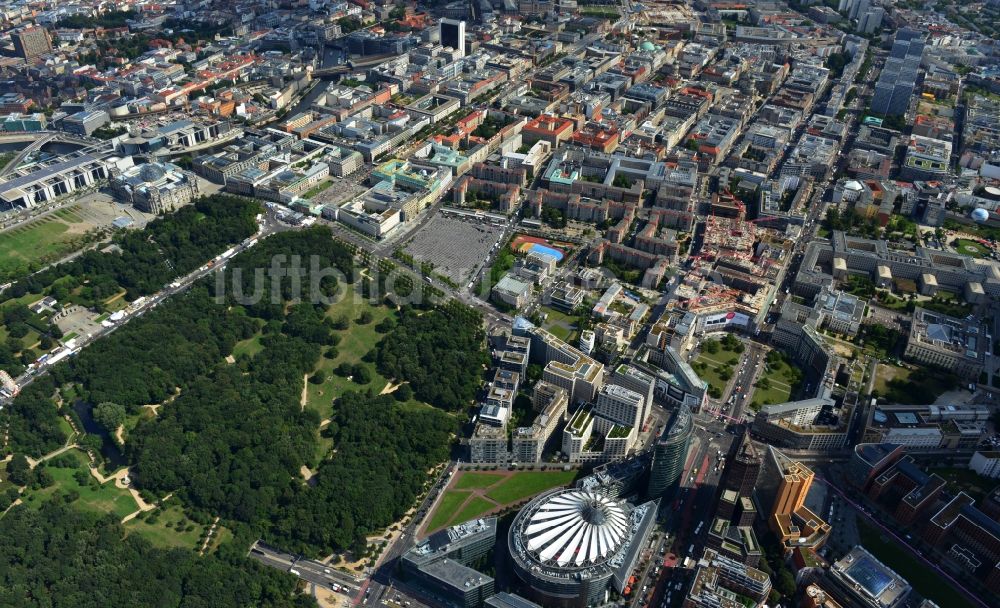 Berlin aus der Vogelperspektive: Stadtteilansicht Potsdamer Platz im Ortsteil Tiergarten Richtung Zentrum Ost / Mitte in Berlin