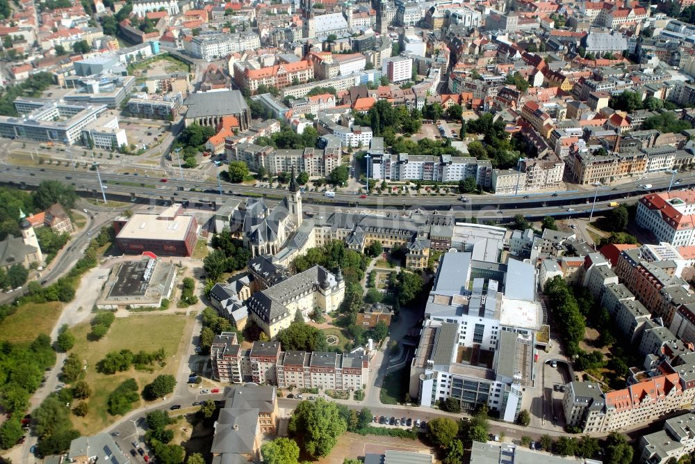 Halle ( Saale ) aus der Vogelperspektive: Stadtteilansicht an der Schnellstraße Waisenhausmauer in Halle ( Saale ) im Bundesland Sachsen-Anhalt