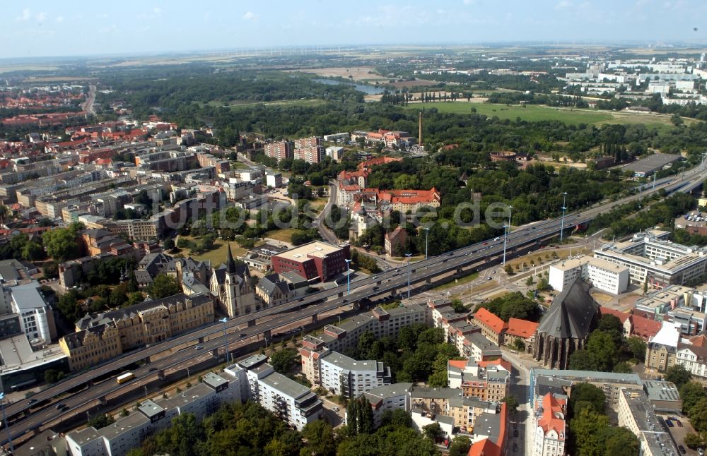 Luftbild Halle ( Saale ) - Stadtteilansicht an der Schnellstraße Waisenhausmauer in Halle ( Saale ) im Bundesland Sachsen-Anhalt