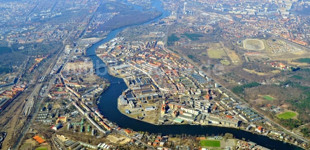 Berlin von oben - Stadtteilansicht von Schöneweide in Berlin