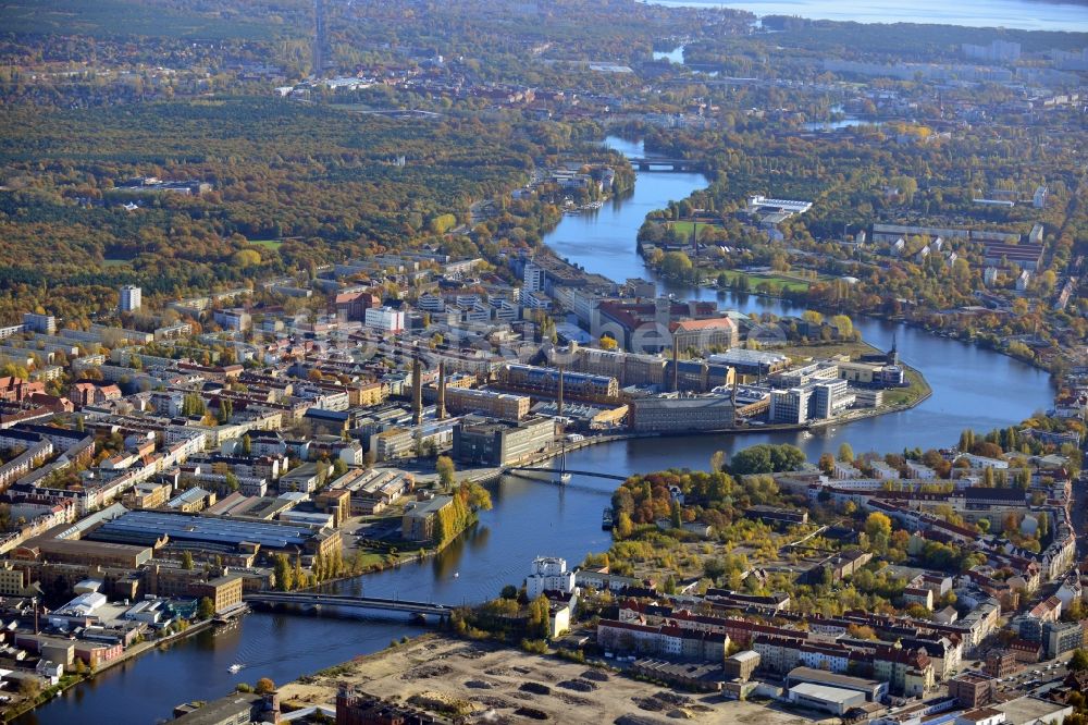 Berlin von oben - Stadtteilansicht von Schöneweide im Berliner Bezirk Treptow-Köpenick