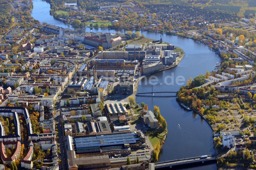 Luftbild Berlin - Stadtteilansicht von Schöneweide im Berliner Bezirk Treptow-Köpenick