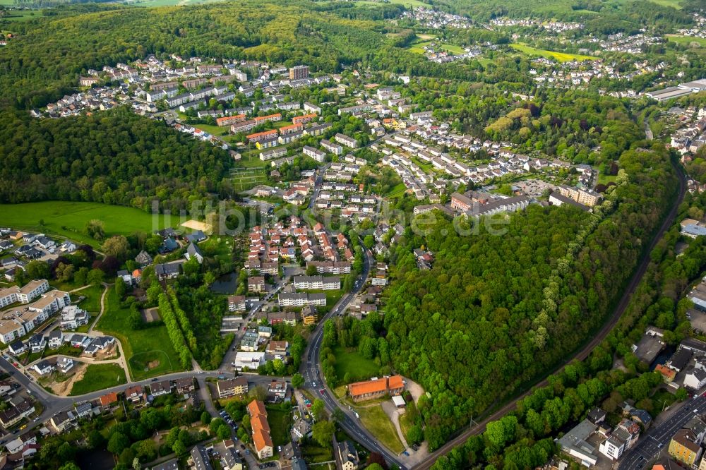 Hagen aus der Vogelperspektive: Stadtteilansicht von Spielbrink mit dem Evangelischen Krankenhaus Hagen-Haspe im Westen von Hagen im Bundesland Nordrhein-Westfalen