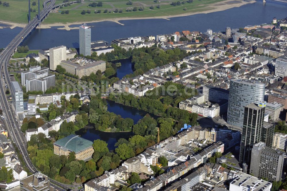 Luftbild Düsseldorf - Stadtteilansicht vom Stadtbezirk 01 im Ortsteil Carlstadt in Düsseldorf