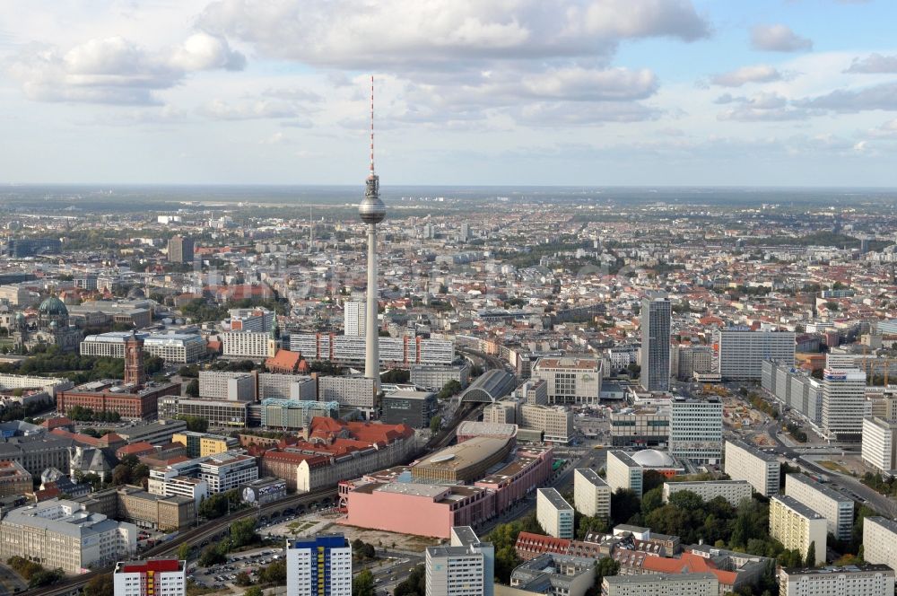 Luftaufnahme Berlin - Stadtteilansicht Stadtzentrum Berlin - Ost am Berliner Fernsehturm