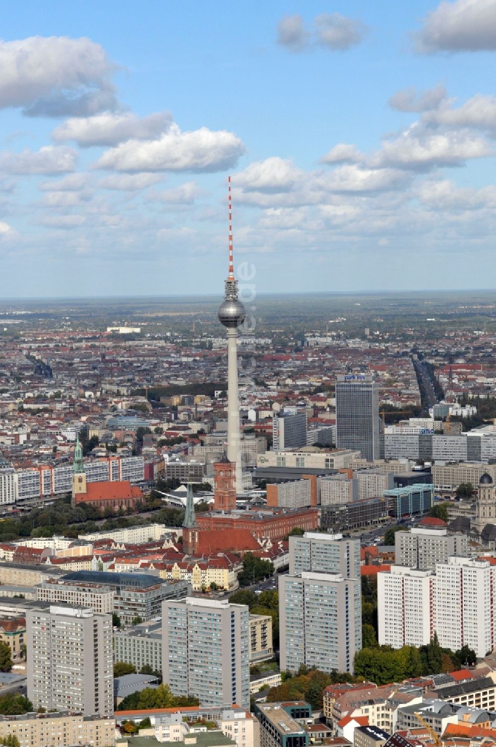 Berlin von oben - Stadtteilansicht Stadtzentrum Berlin - Ost am Berliner Fernsehturm