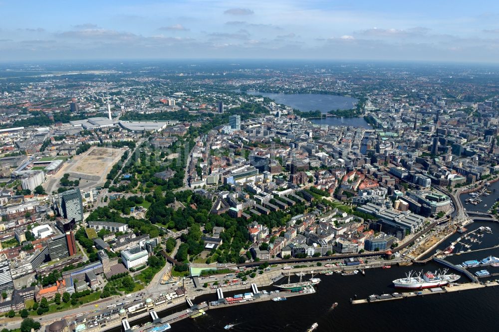 Hamburg von oben - Stadtteilansicht des Stadtzentrums von Hamburg