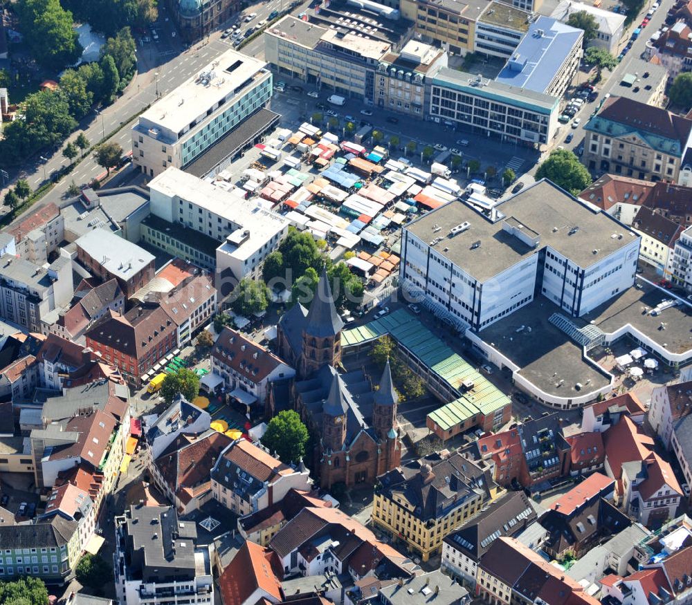 Kaiserslautern von oben - Stadtteilansicht mit Stiftskirche in Kaiserslautern