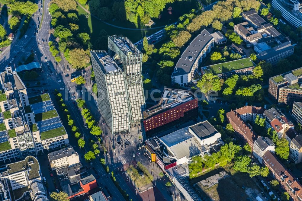 Hamburg aus der Vogelperspektive: Stadtteilansicht von St.Pauli mit Geschäftsgebäuden und Hochhäusern nördlich der St.Pauli Reeperbahn in Hamburg