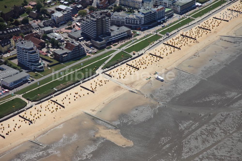 Cuxhaven OT Duhnen aus der Vogelperspektive: Stadtteilansicht vom Strand in Duhnen , einem Ortsteil Stadt Cuxhaven im Bundesland Niedersachsen