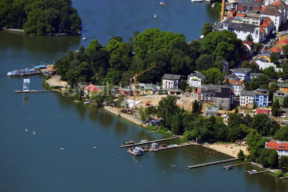 Luftbild Berlin - Stadtteilansicht der Straßen am Mäggelseedamm am Ufer des Müggelsee in Berlin Friedrichshagen