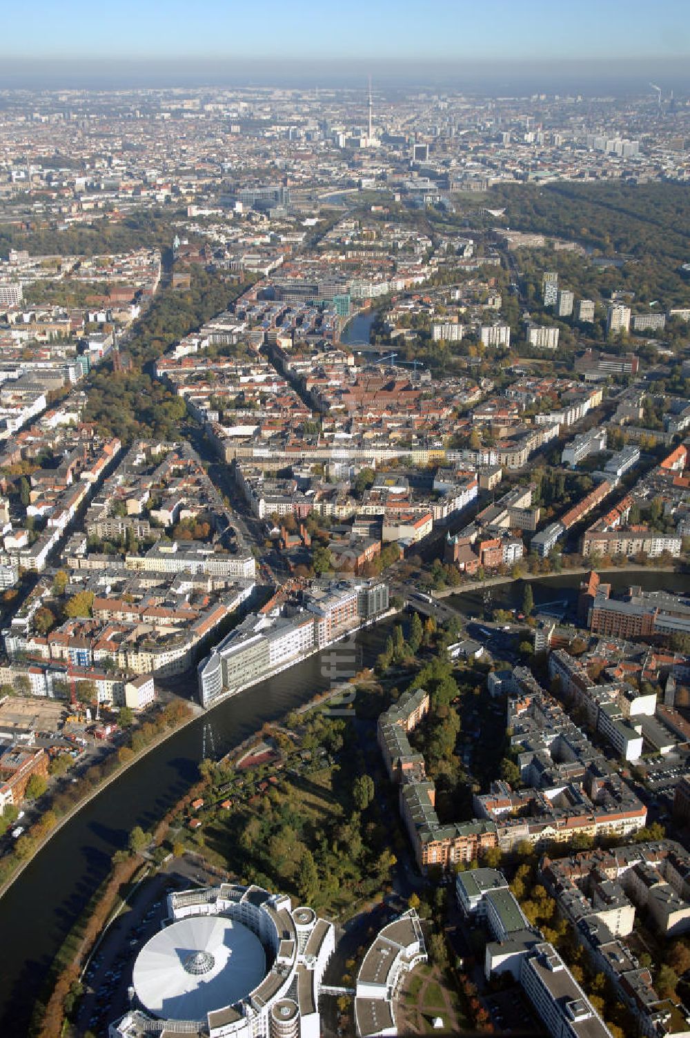 Luftbild Berlin - Stadtteilansicht Tiergarten mit Spreebogen