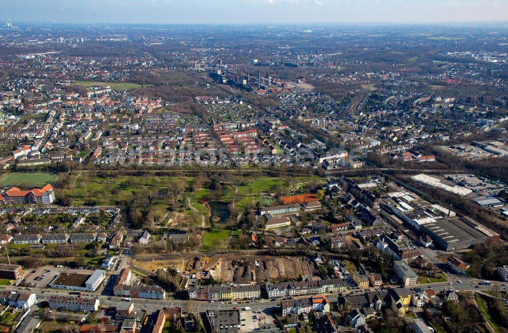 Essen aus der Vogelperspektive: Stadtteilansicht der Umgebung des Kaiser-Wilhelm-Park im Norden von Essen im Bundesland Nordrhein-Westfalen