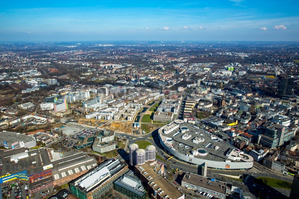 Luftaufnahme Essen - Stadtteilansicht des Uni-Viertels mit der Baustelle der Unternehmenszentrale der Funke Mediengruppe am Berliner Platz in Essen im Bundesland Nordrhein-Westfalen