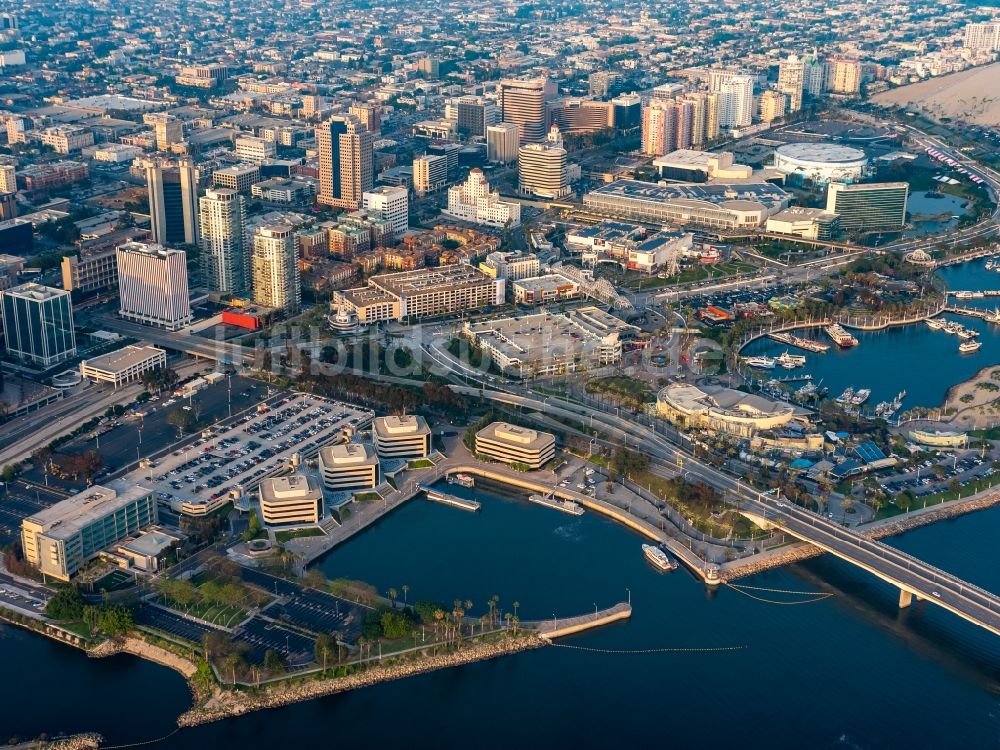 Luftbild Long Beach - Stadtteilansicht von Waterfront an der Pazifikküste von Long Beach in Kalifornien, USA