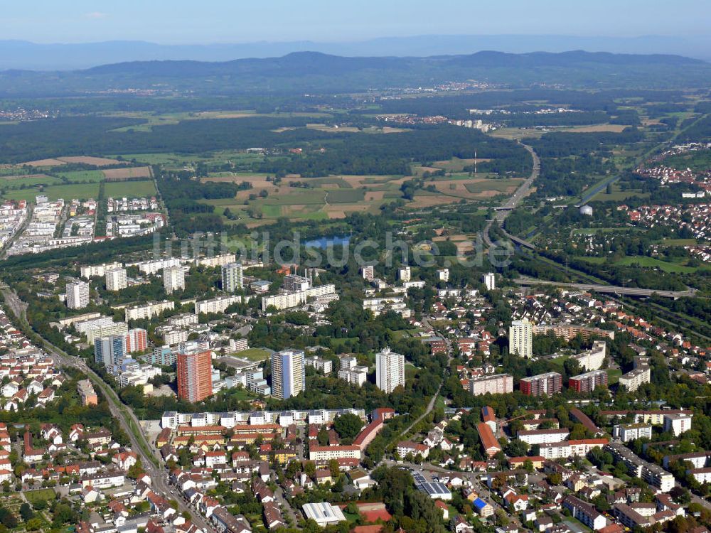 Freiburg im Breisgau OT Weingarten von oben - Stadtteilansicht von Weingarten in Freiburg, Baden-Württemberg