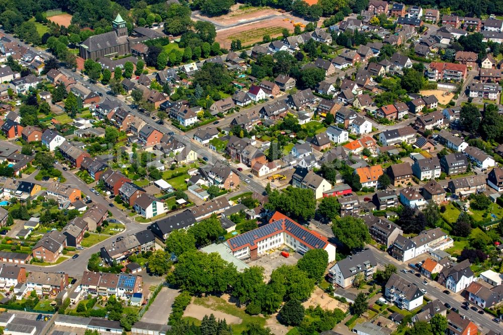 Bottrop aus der Vogelperspektive: Stadtteilansicht des Westens von Bottrop im Bundesland Nordrhein-Westfalen