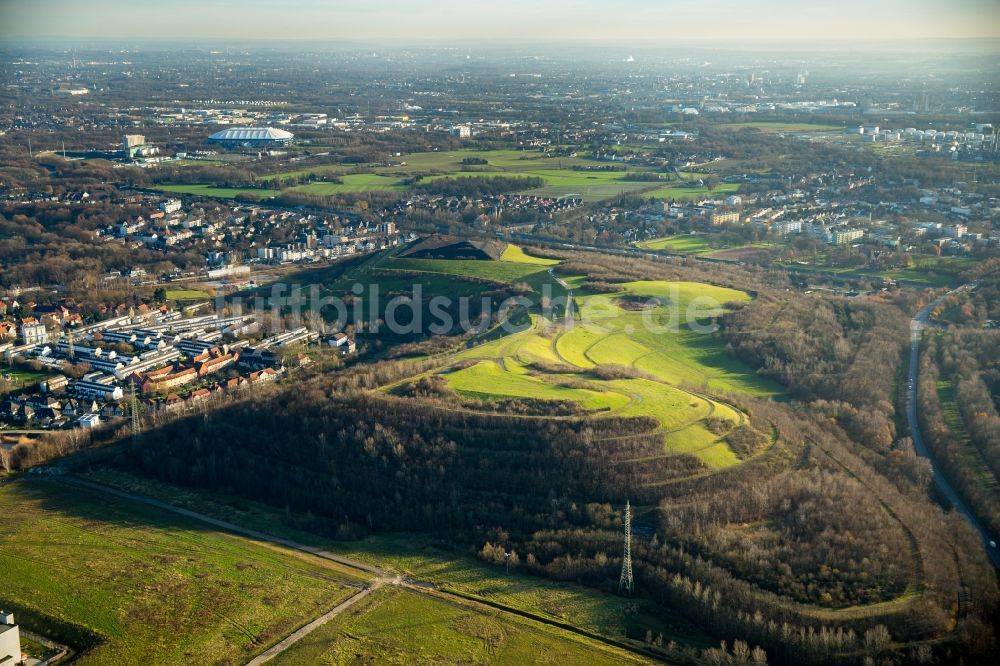 Luftbild Gelsenkirchen - Stadtteilansicht des Westens von Buer mit der Halde Rungenberg in Gelsenkirchen im Bundesland Nordrhein-Westfalen