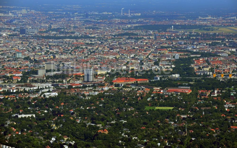 Berlin von oben - Stadtteilansicht der Wohngebiete Grunewald und Schmargendorf im Stadtbezirk Charlottenburg-Wilmersdorf von Berlin