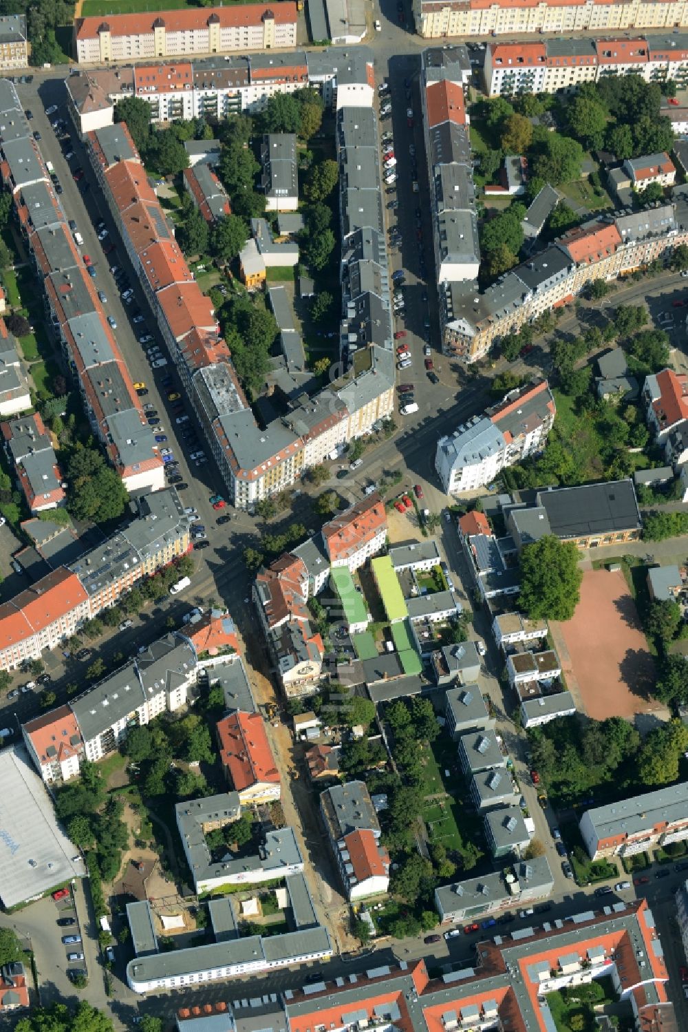 Luftbild Leipzig - Stadtteilansicht des Wohngebietes an der Bornaische Straße Ecke Stockartstraße im Stadtteil Connewitz in Leipzig im Bundesland Sachsen